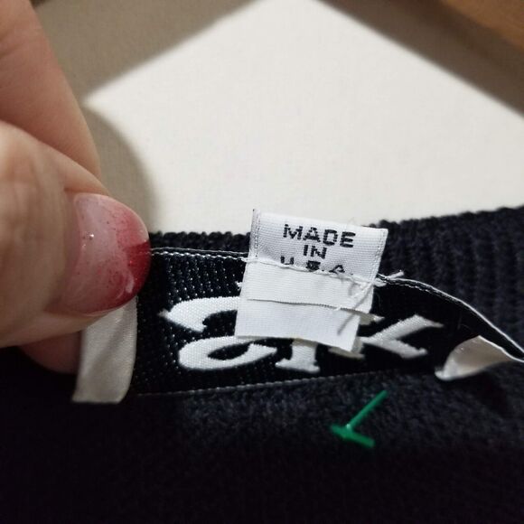 ST. JOHN Santana Knit Sweater Size 14 Black V-Neck Center Bow Clasp Long Sleeve - Picture 5 of 12